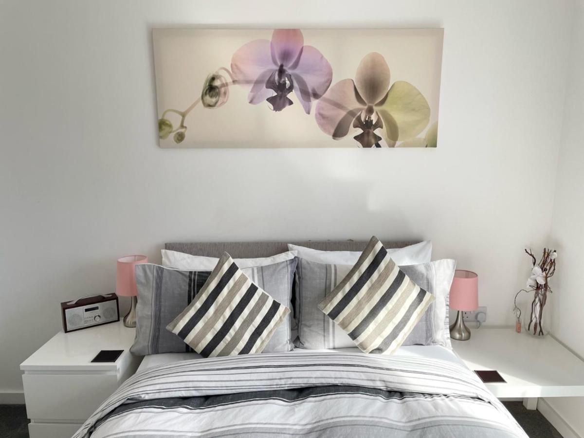 Manchester Escape - Private Room & Bathroom Near Etihad And Coop Arena - Free Secure Parking Exterior foto